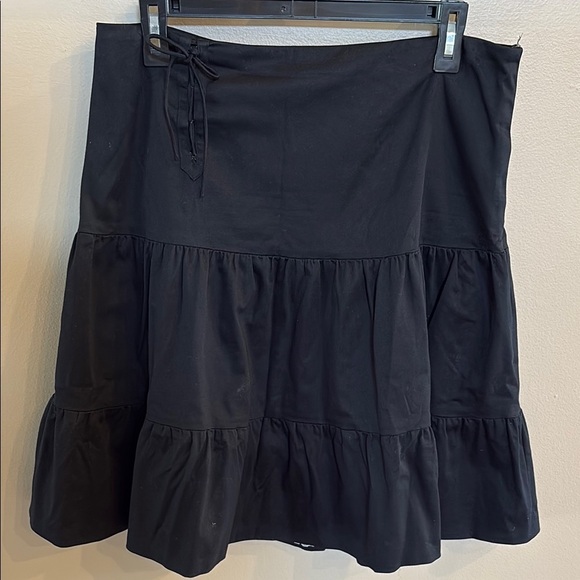 Tibi Black casual  tiered A line mini skirt side snap closure accent tie size 10 - Picture 2 of 13